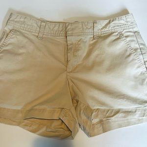 GAP CLASSIC KHAKI SHORTS